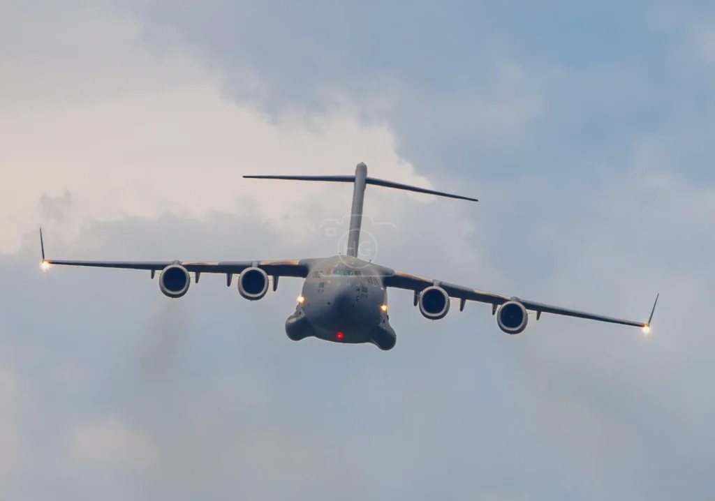 4M7A3352